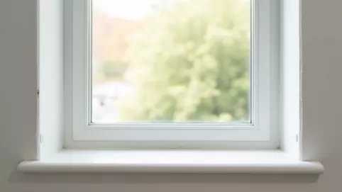 Do jakiej wysokości okna wylewka