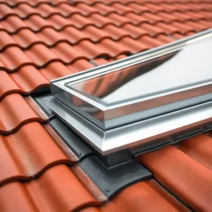 Ile kosztuje obróbka okna dachowego