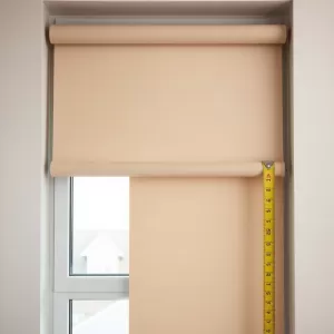 Jak dobrać rozmiar rolety do okna