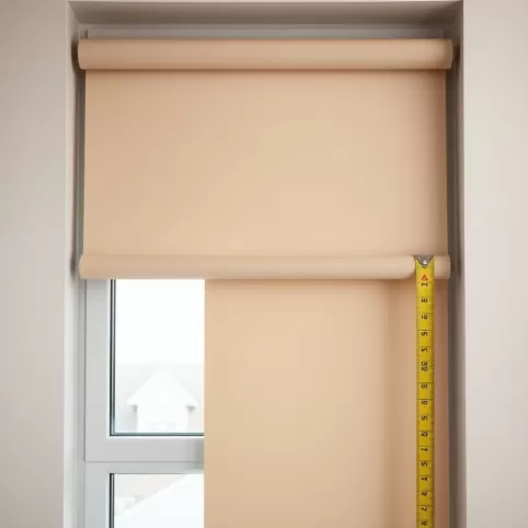 Jak dobrać rozmiar rolety do okna